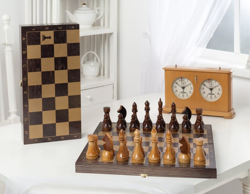 фото Шахматы гроссмейстерские деревянные с венге доской, рисунок золото 196-18 nobrand