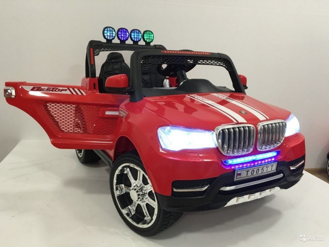 

Электромобиль River-Toys BMW с ДУ 4x4 T005TT красный