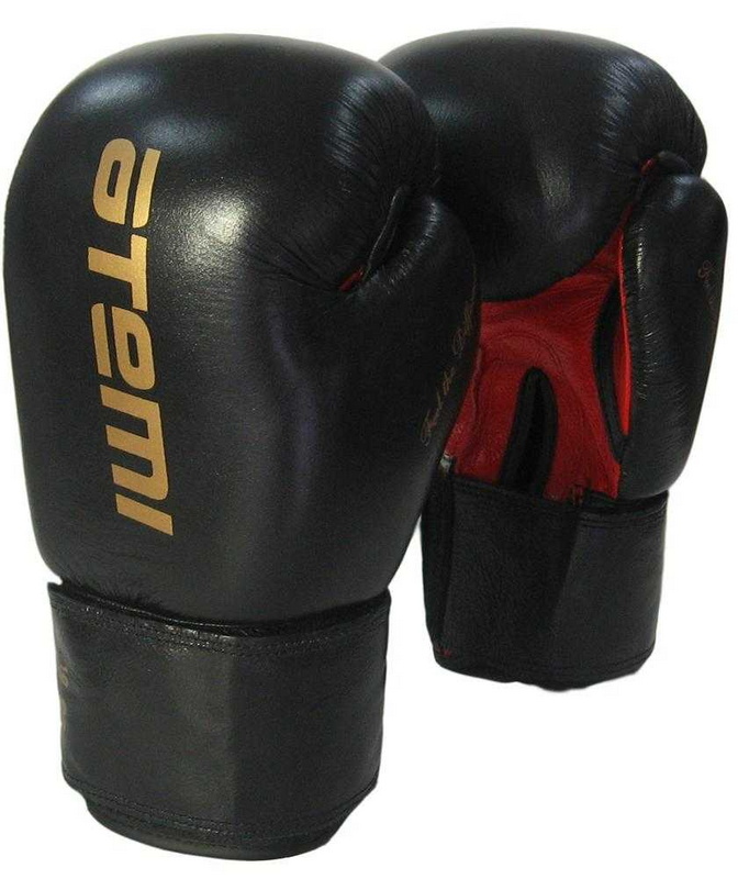 фото Боксерские перчатки atemi ltb19026 черный/красный, 8 oz