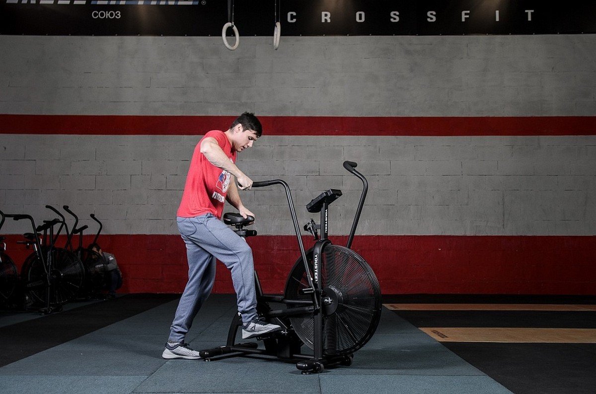 Велотренажер YouSteel AirBike 1200_795