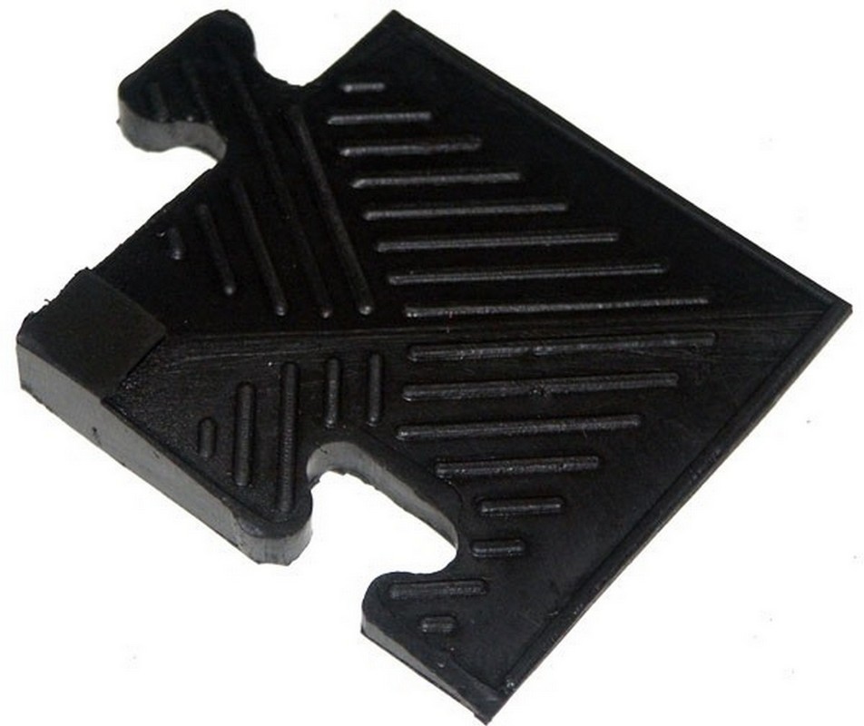 Уголок резиновый для бордюра MB Barbell 20 мм черный 952_800