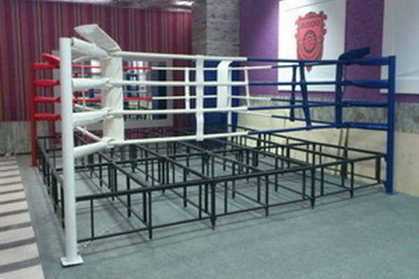 Ринг боксерский на помосте Atlet 5х5 м, высота 1 м, две лестницы, боевая зона 4х4 м IMP-A445 600_400