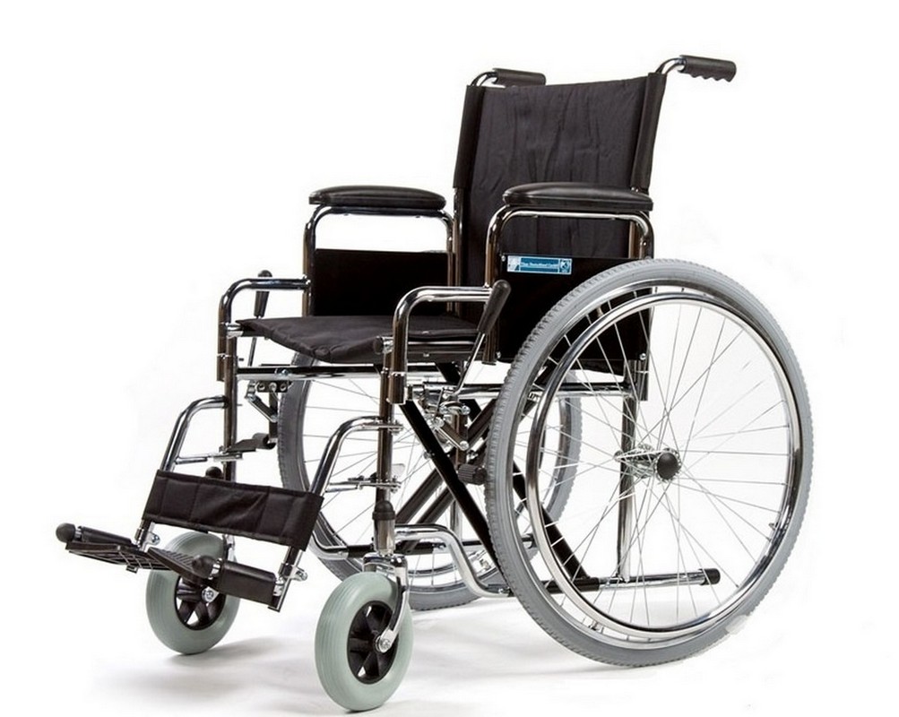 фото Кресло-коляска инвалидная titan deutsch gmbh c принадлежностями (45см, пневмо) ly-250-a titan deutschland gmbh