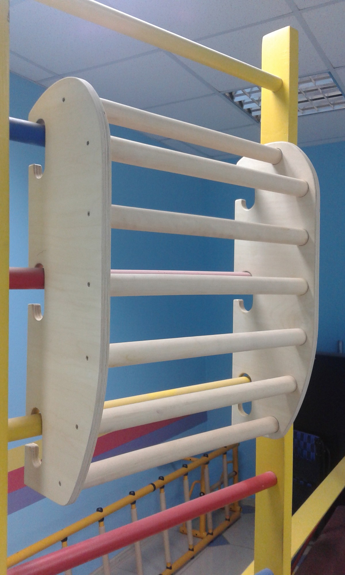 

Тренажер для спины навесной на шведскую стенку (дерево) DSAthletic