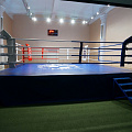 Ринг боксерский на помосте Atlet 7,8х7,8 м, высота 1 м, три лестницы,боевая зона 6,1х6,1 м IMP-E436 120_120